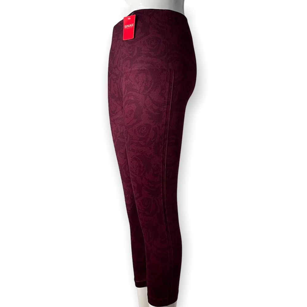 Spanx Cropped Look at Me Now Seamless Leggings Garnet Rose - Picture 1 of 7
